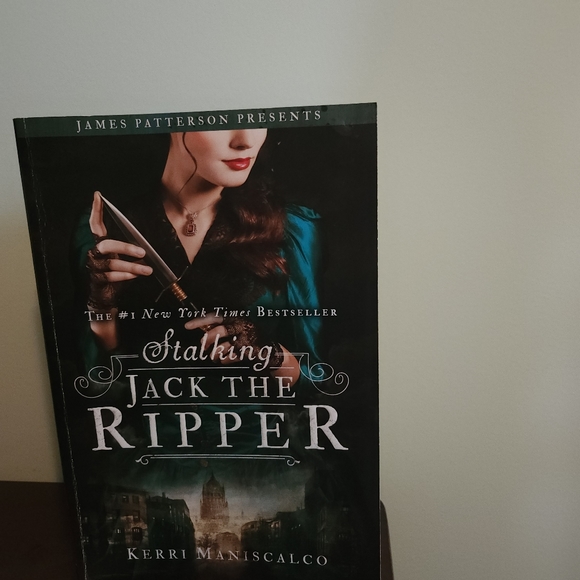 Kerri Maniscalco Stalking Jack The Ripper Paperback  Book - Picture 3 of 8